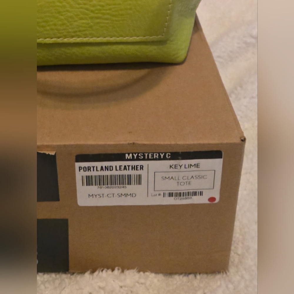 Portland Leather Goods Small Classic Crossbody. Limited Key Lime Color - Picture 2 of 4